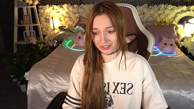LizzaMoonn webcam