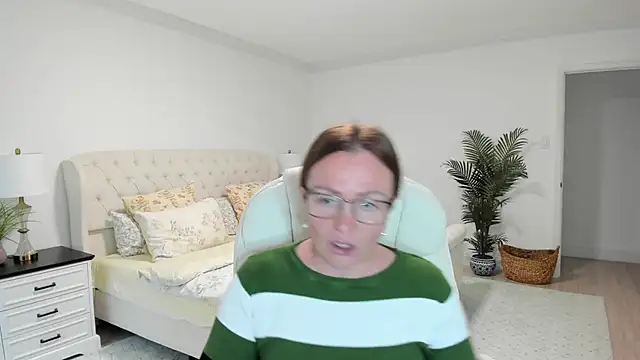 vika73 - Vika73's free webcam - UK Sex Cams