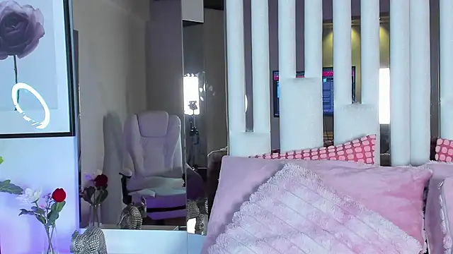 Cloee_Rainbow1 webcam