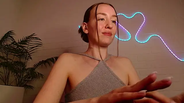 WhitePrincessLuna webcam