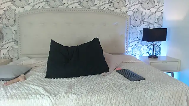Venusandrea29 webcam