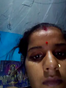 Raveena0990 webcam