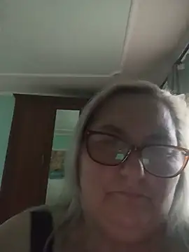 AureliaSky598 webcam