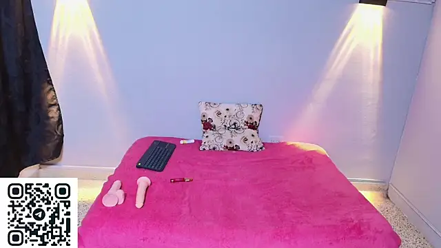 jade_roush webcam