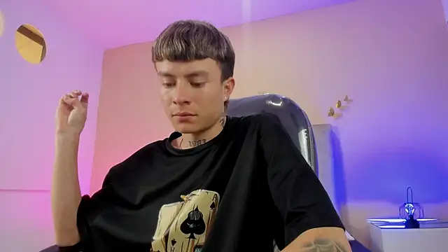 Nascary_Fox webcam