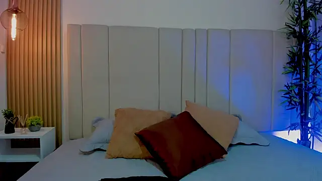 Victoria_Rosee webcam