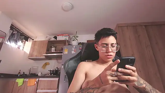 Cutie_Shy_ webcam