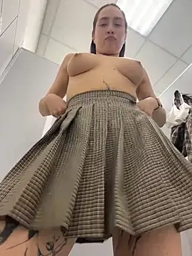 Holly_Play webcam