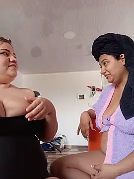 Sara_y_Amy webcam