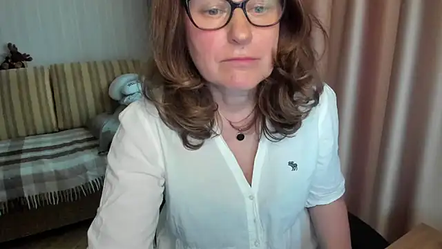 lauraoven webcam