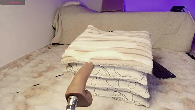 Madeline_Dreams webcam