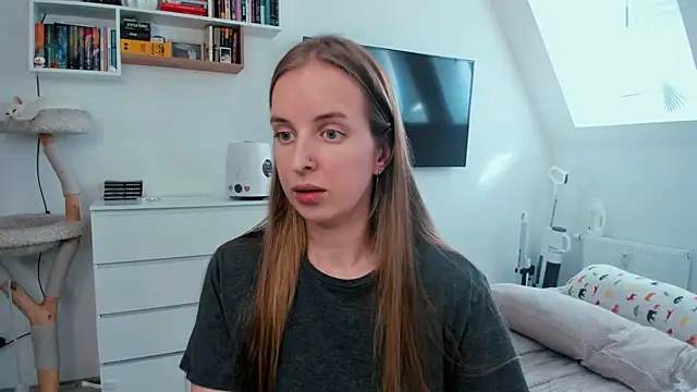 violet_blue_eyes webcam