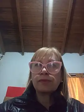 SexyMilf1211 webcam