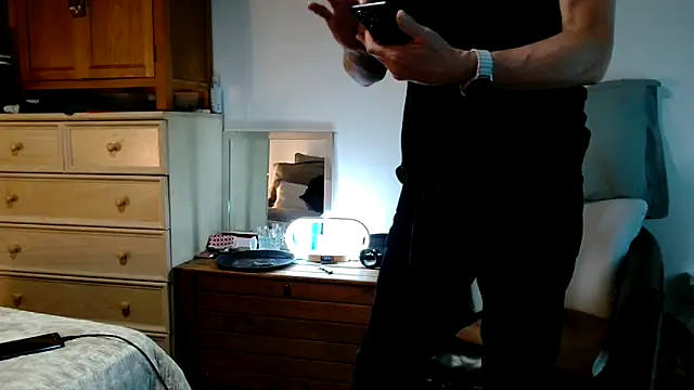 ImYourXtoy webcam