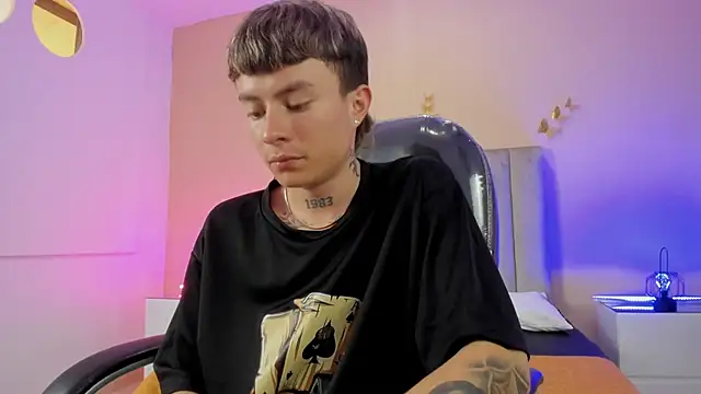 Nascary_Fox webcam