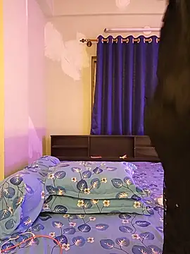 noty_girl2 webcam