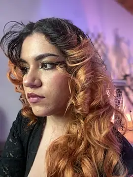 NikkiNix
