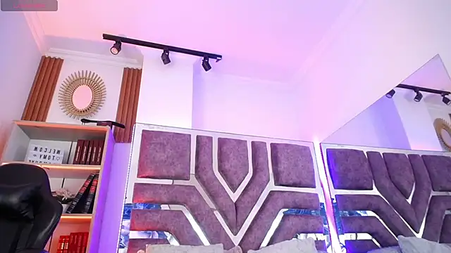 Figineette - Trans webcam sex chat