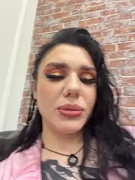 MaeveMoon webcam