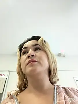 violet-grey webcam