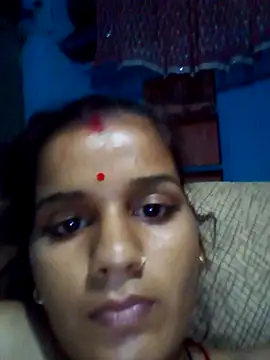 Raveena0990 webcam
