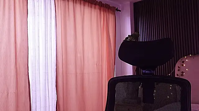 LilithLuxor_ webcam