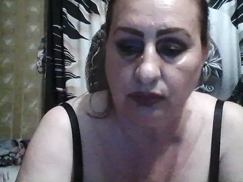 LoaqLovew webcam