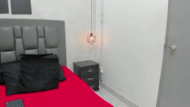 dakota_roussee webcam