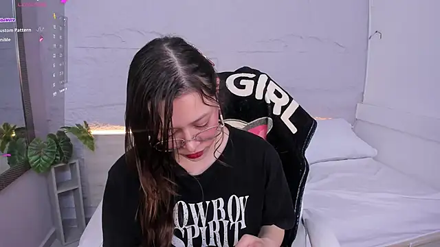 lanna_18_ webcam