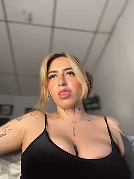 CarolQueen1_ webcam