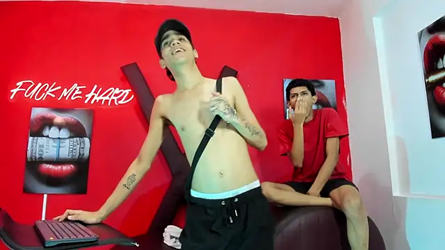 TWINKS_BOYSX webcam