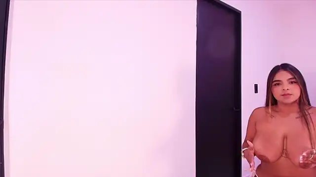 kaylieevans_ - Kaylieevans_'s free webcam - UK Sex Cams