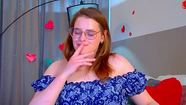 AlexaAvery webcam