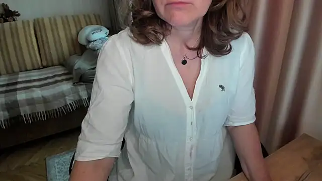 lauraoven webcam