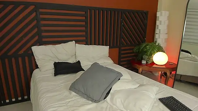 zoe_olsen__ webcam