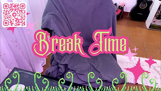 petitecurlybrunette webcam