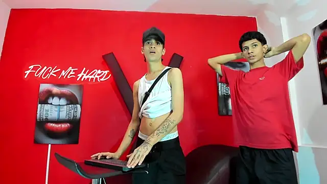 TWINKS_BOYSX webcam