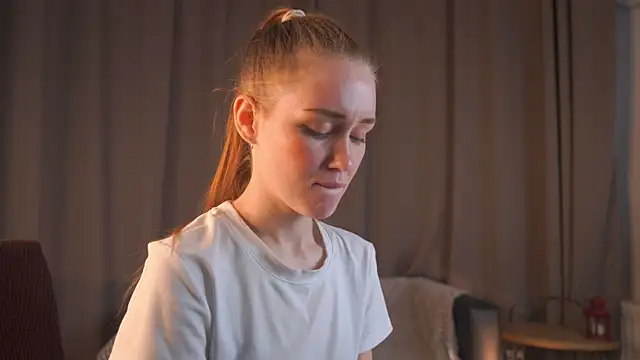 ElaineThomas webcam