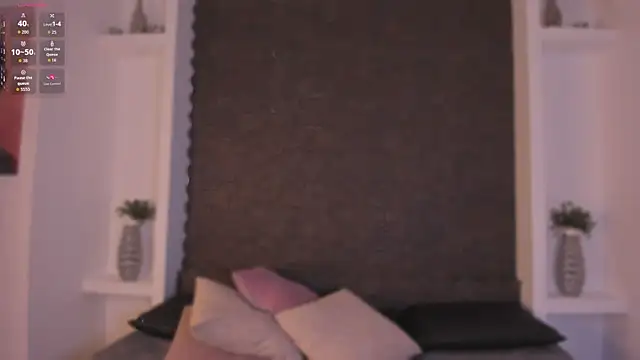 mia_milkbreast webcam