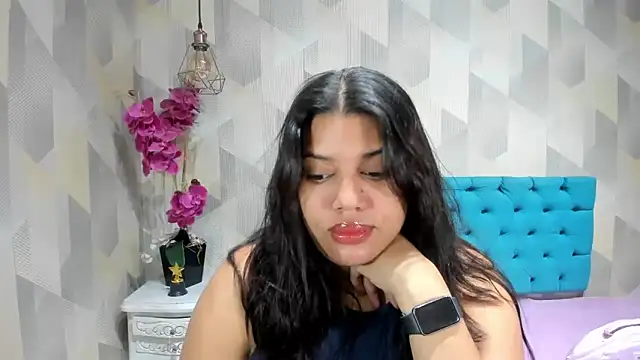 LindaBreeS webcam