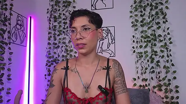 MiaMorgan_ webcam