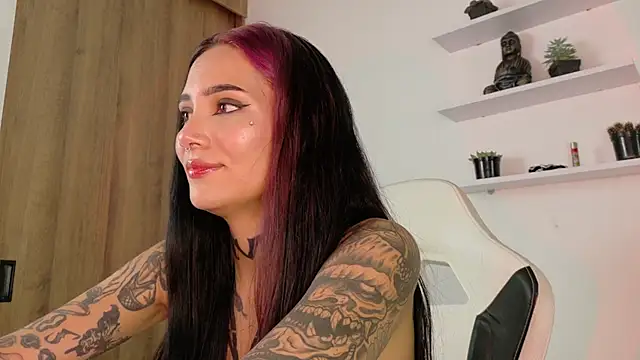 sara_queen10 webcam