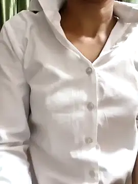 Shalu_G webcam
