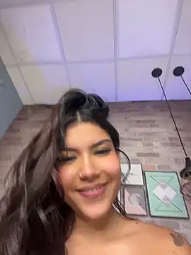 CherrySmirkXXX webcam