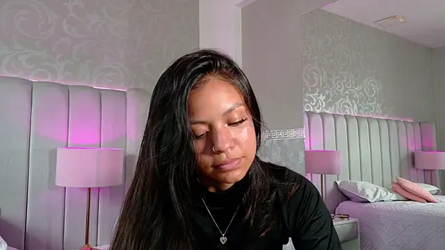 Emily__Stef webcam