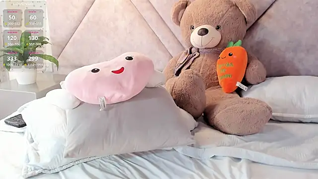Amora_96 webcam