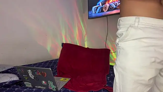 SexxxySquirterStev777 webcam