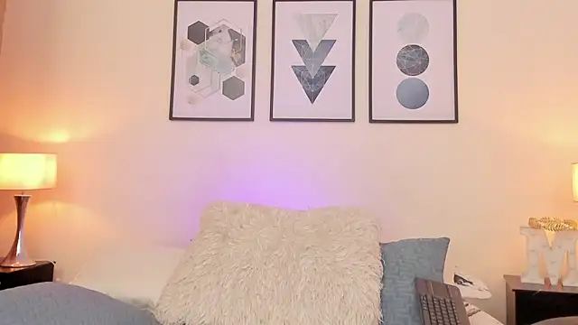 Amelia_Brixton webcam