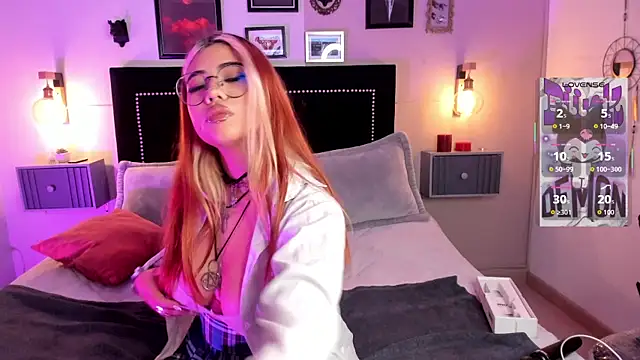 pinkk_deemon webcam