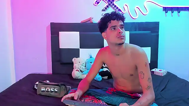 Lucky_boys__X webcam